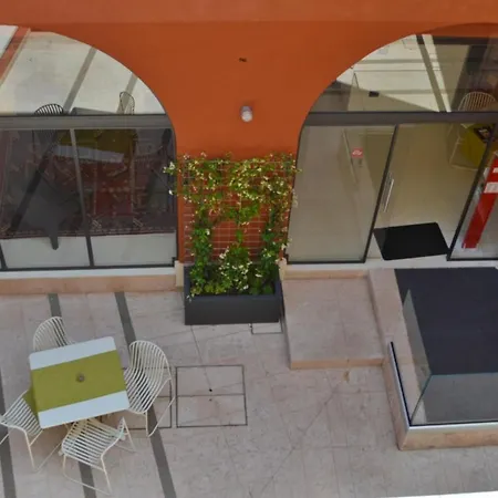 Antica Pusterla Relais De Charme بيت ضيافة 4*
