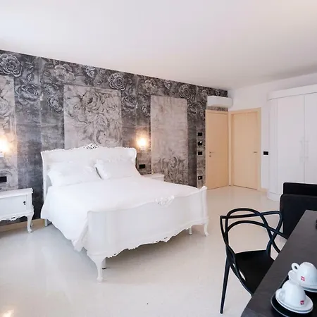 Antica Pusterla Relais De Charme ゲストハウス ヴィチェンツァ